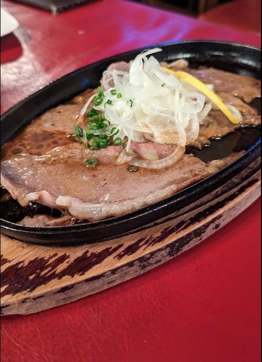 ハウステンボスのディナー(牛タンの鉄板焼き)