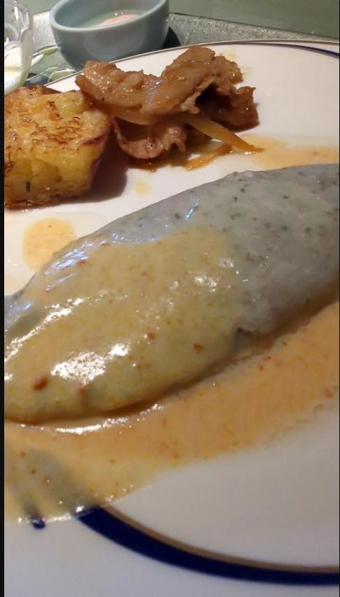 ホテルニューオータニ大阪の朝食で取った洋食プレート