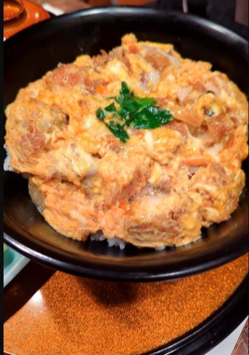 ホテルニューオータニ大阪で食べた夕食の親子丼
