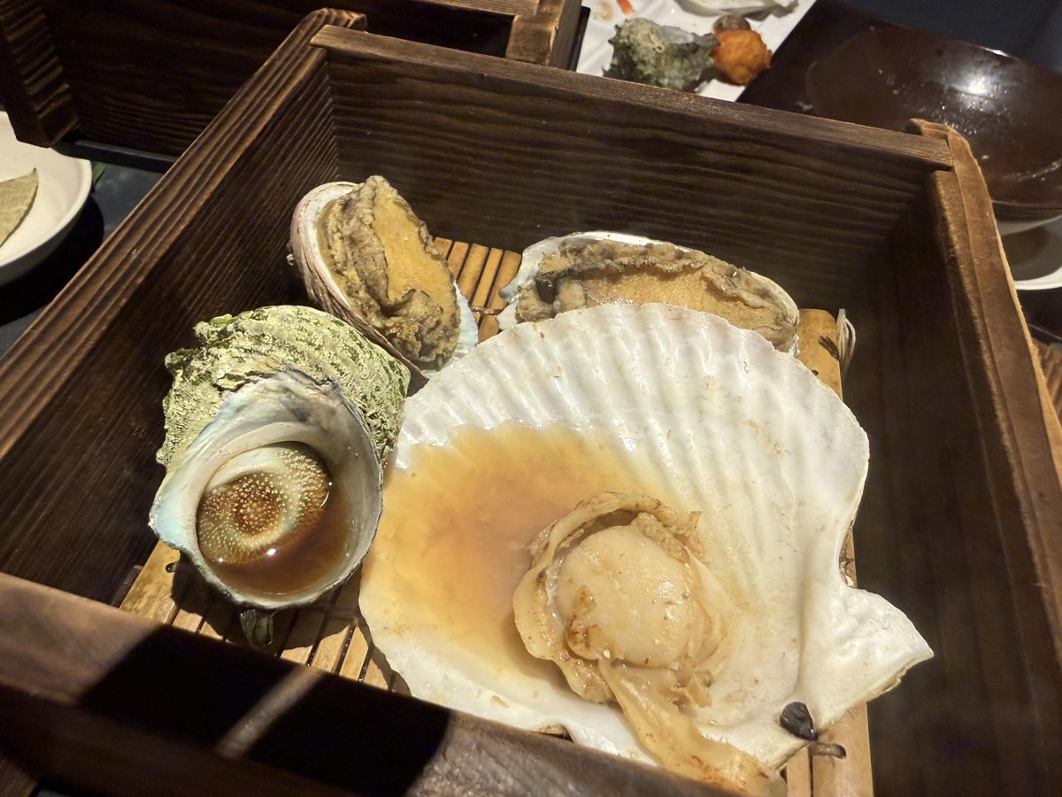 鬼怒川観光ホテルの夕食バイキングの貝の蒸し焼き